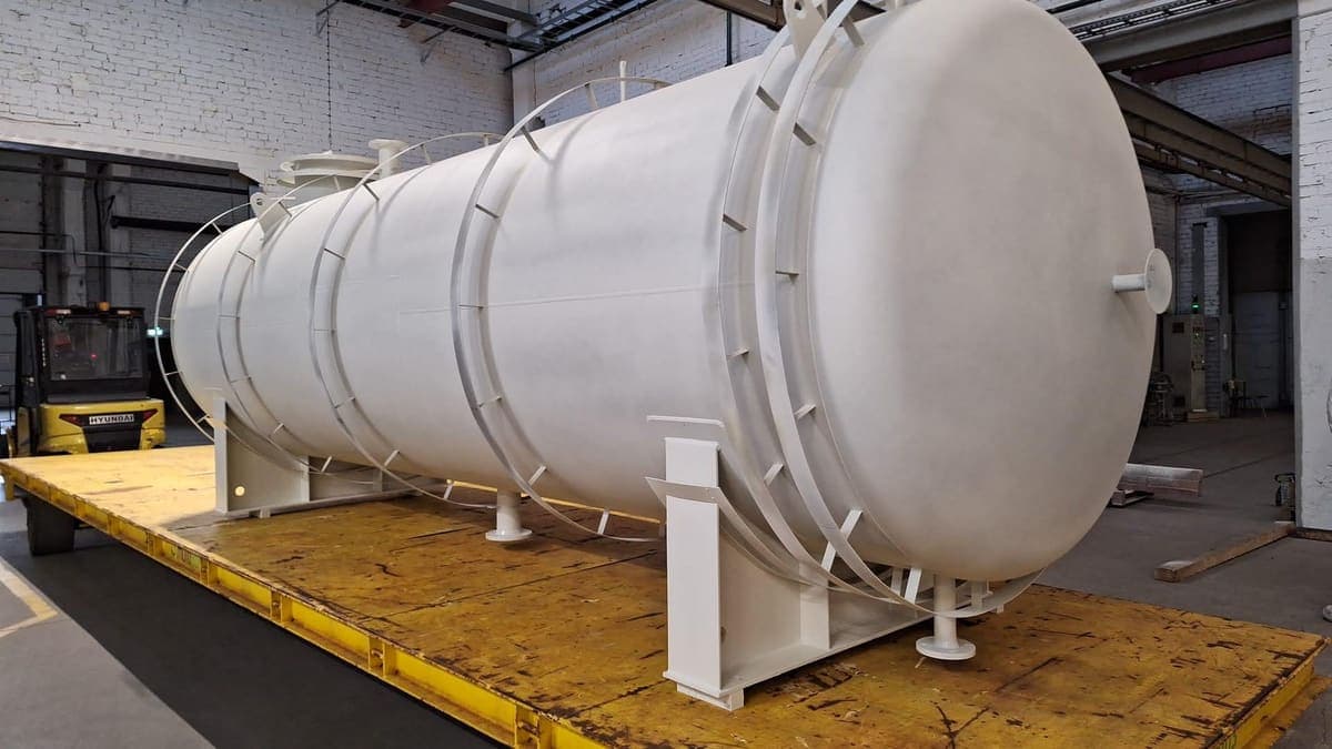 Custom vessels & columns